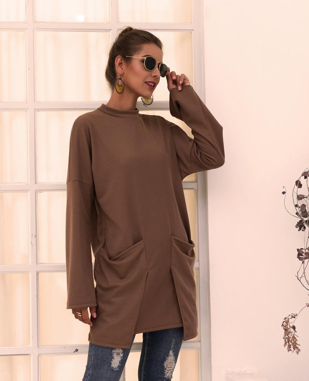 Damen langer Pullover mit asymmetrischem Schnitt und praktischen Taschen WW
