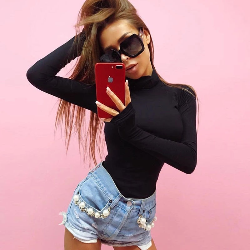 Damen Figurbetonter Langarm-Bodysuit mit hohem Kragen WW
