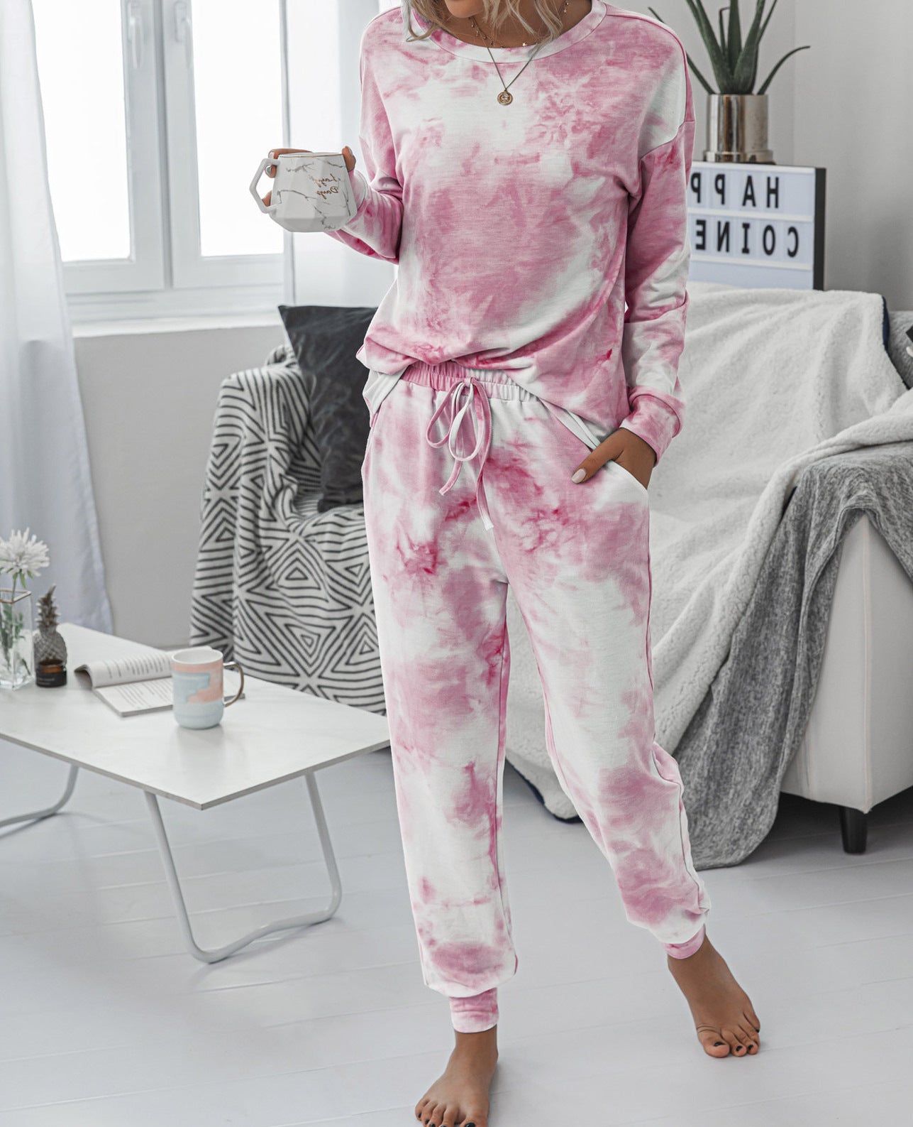 Damen Freizeit-Loungewear Set mit modischem Batikdesign und bequemen Passform WW