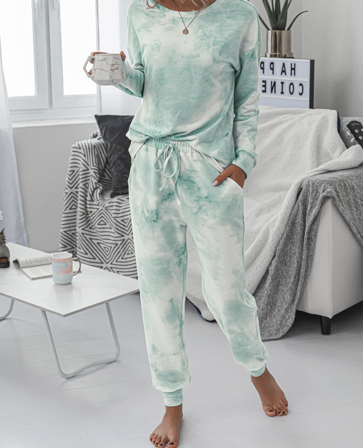 Damen Freizeit-Loungewear Set mit modischem Batikdesign und bequemen Passform WW