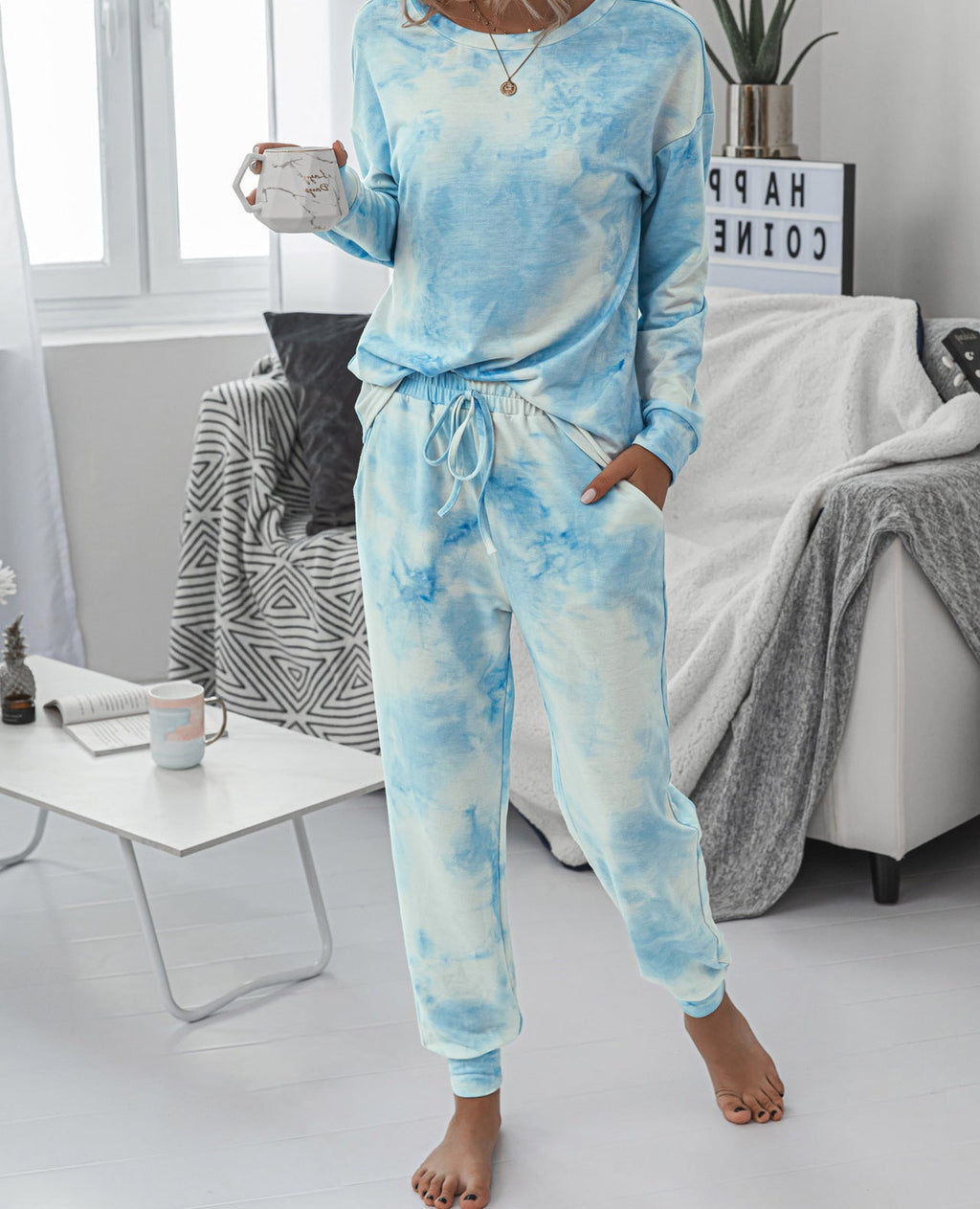 Damen Freizeit-Loungewear Set mit modischem Batikdesign und bequemen Passform WW