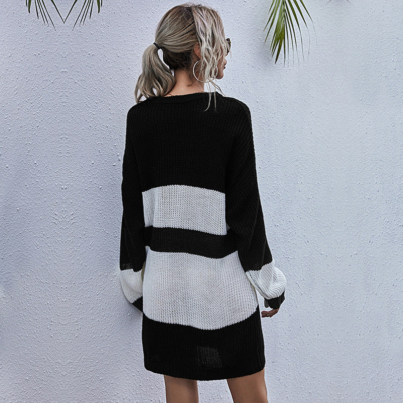 Damen Oversize-Strickkleid mit modischem Streifenmuster WW
