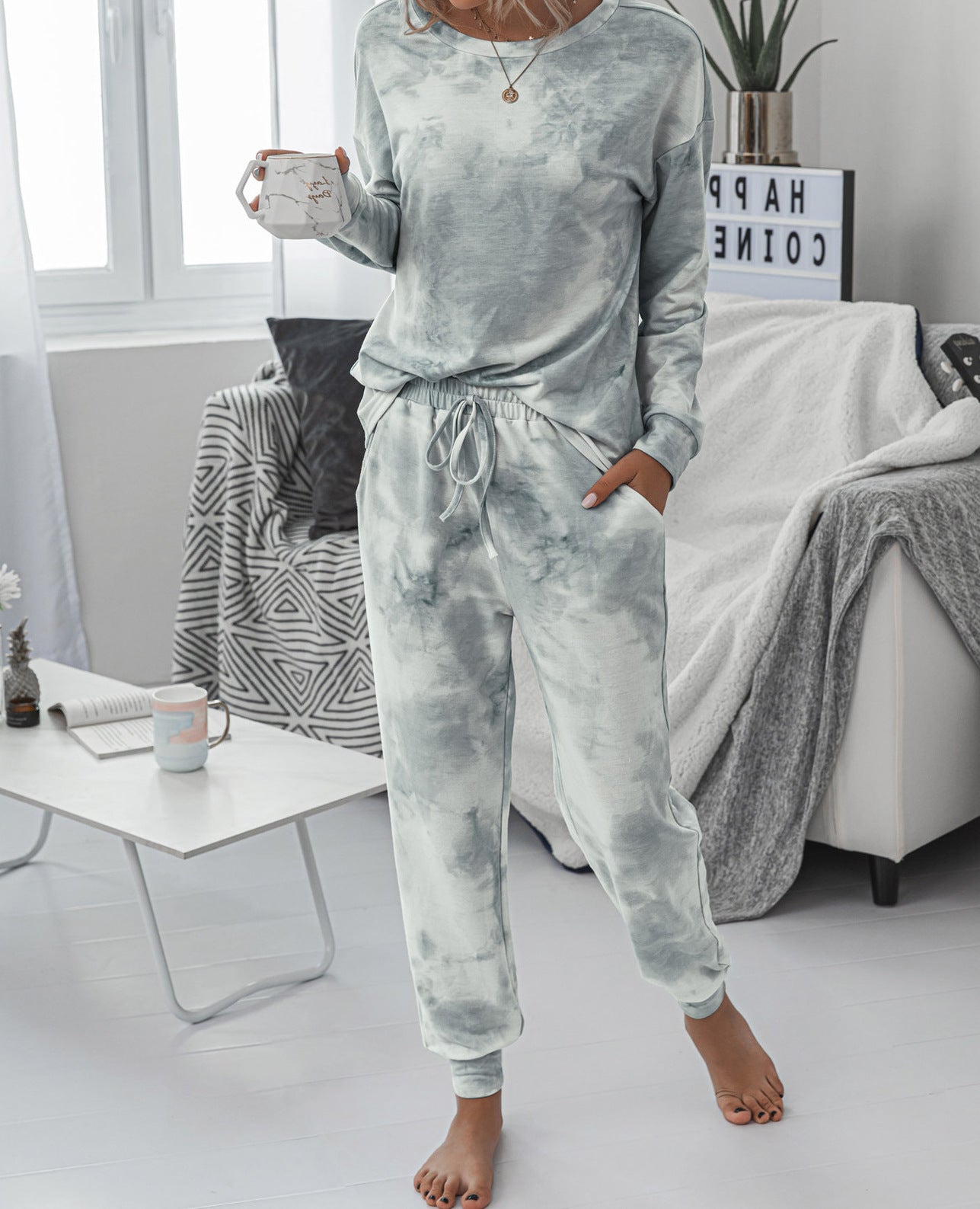 Damen Freizeit-Loungewear Set mit modischem Batikdesign und bequemen Passform WW