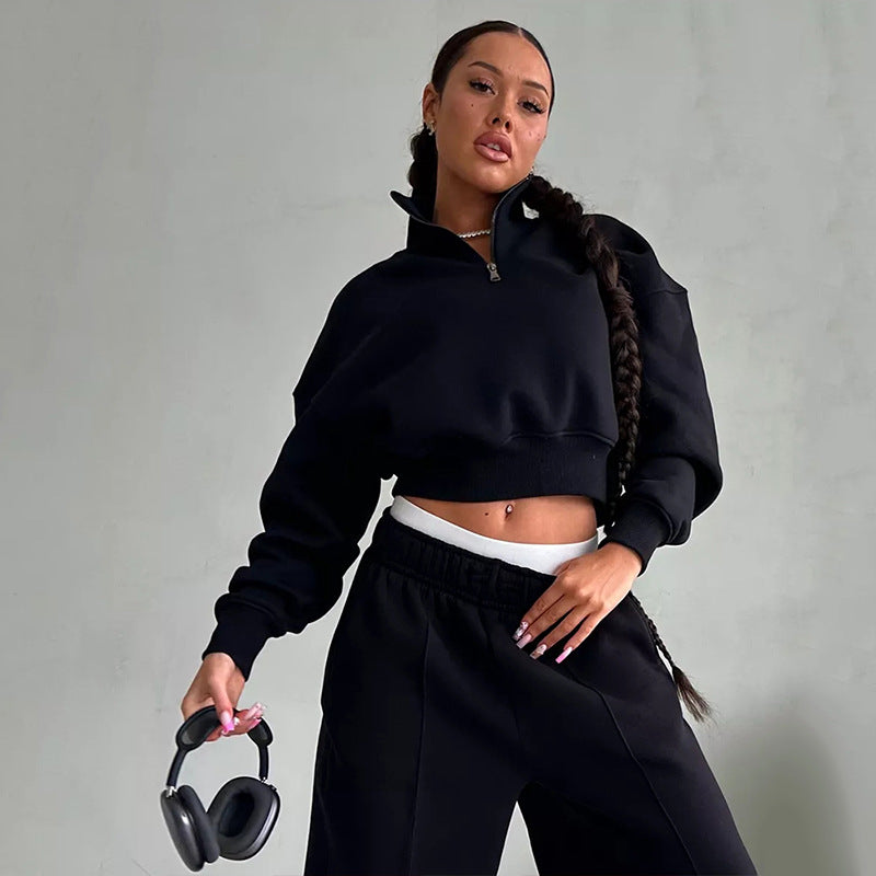 Damen sportliches Sweatshirt mit hohem Kragen und bequemer Hose WW
