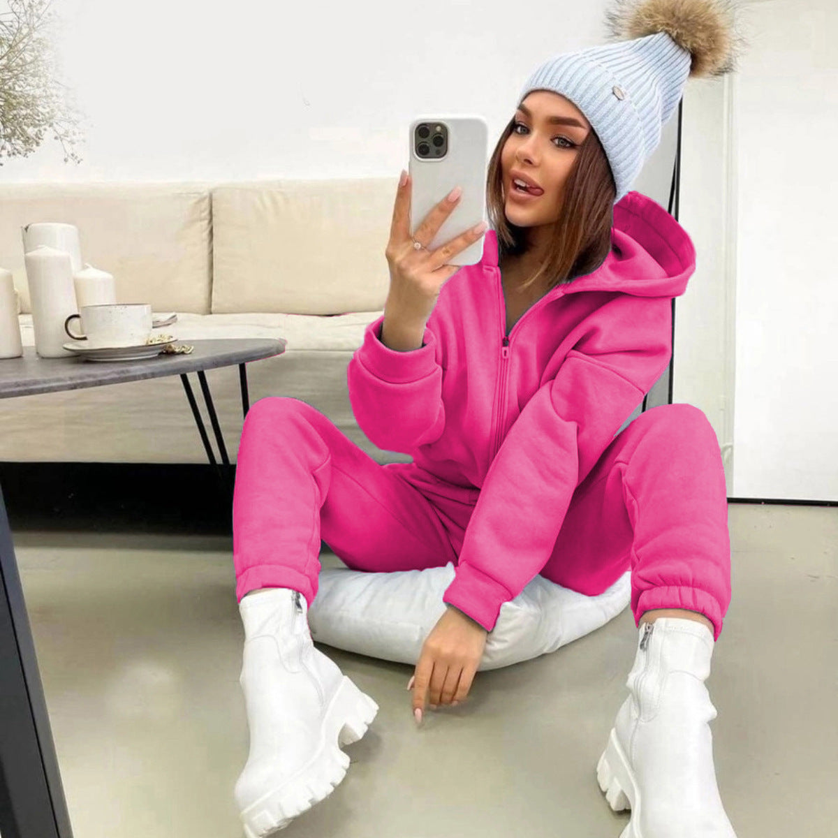 Damen sportliches Fleece-Jumpsuit mit Kapuze und elastischem Bund WW