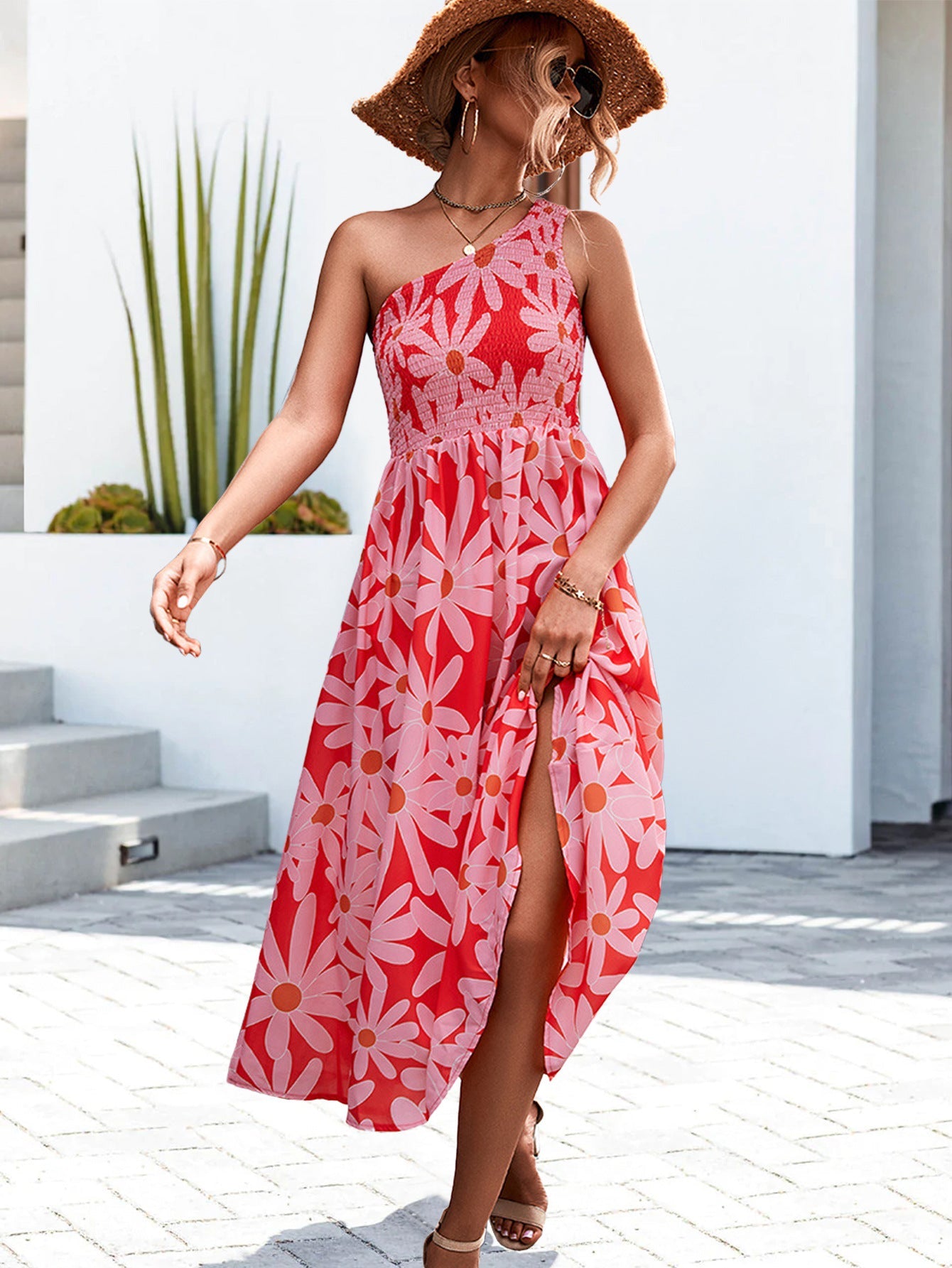 Damen Sommerliches Maxikleid mit einseitigem Trägerschnitt und floralen Details WW