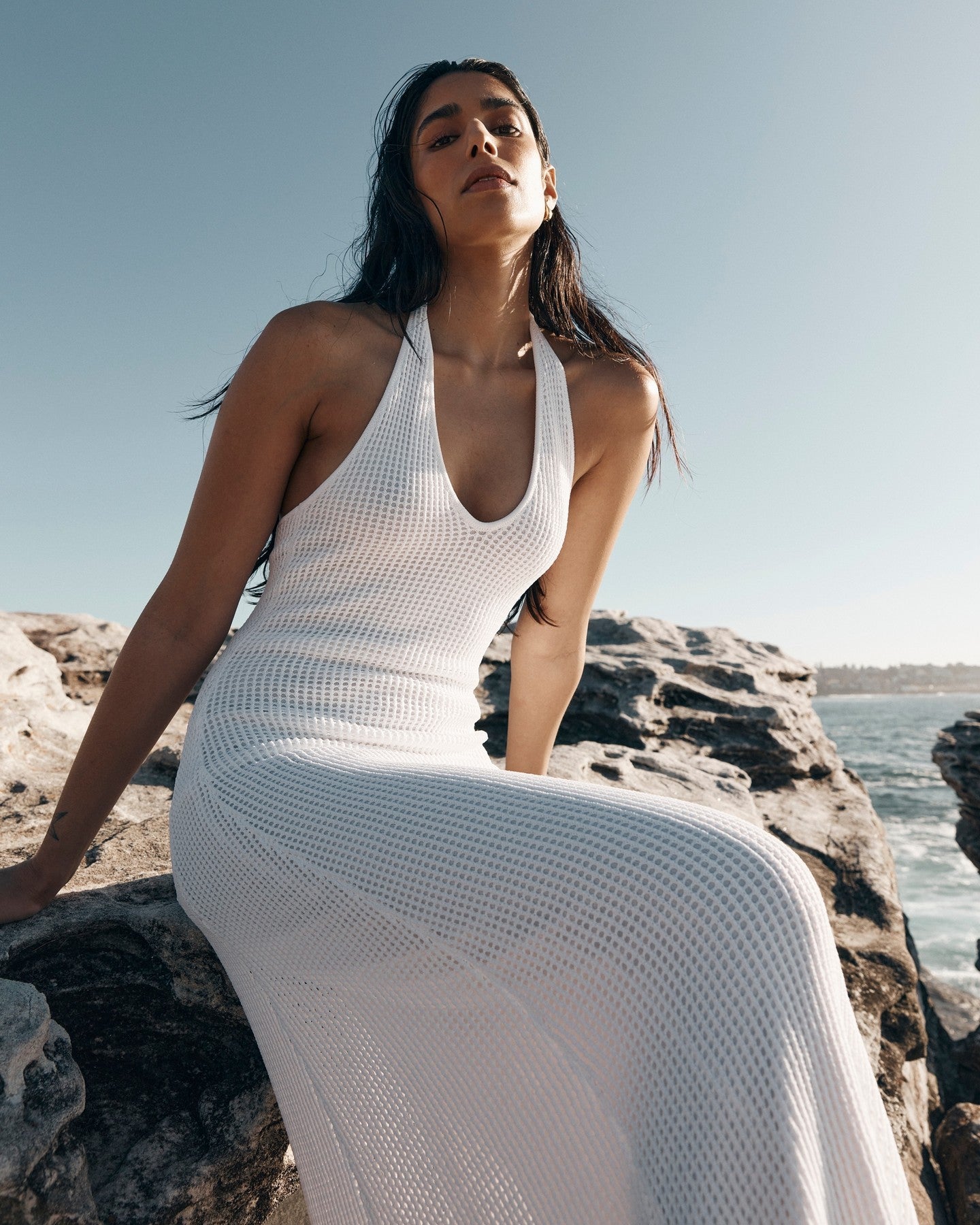 Damen Maxikleid aus feinem Netzstrick mit tiefem V-Ausschnitt WW