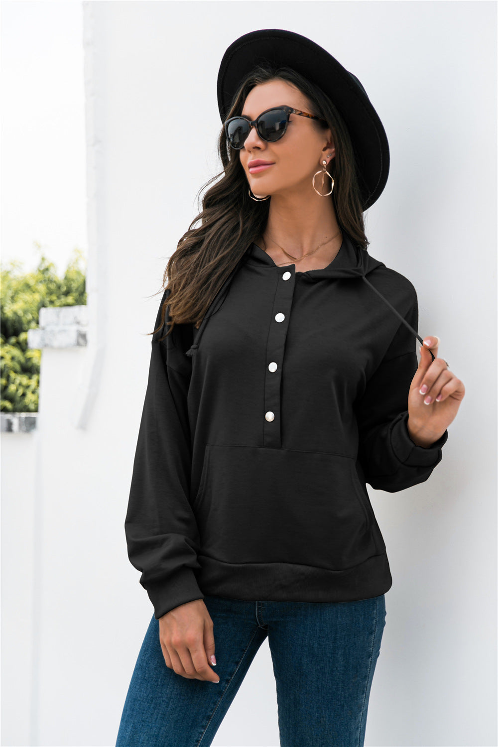 Damen Kapuzenpullover mit Knopfdetails und legerem Schnitt WW