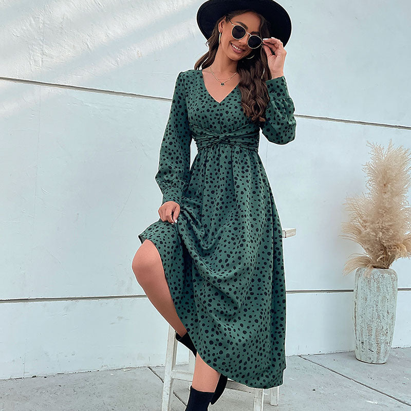 Damen Maxikleid mit modernem Wickeldesign und grafischem Punktmuster WW