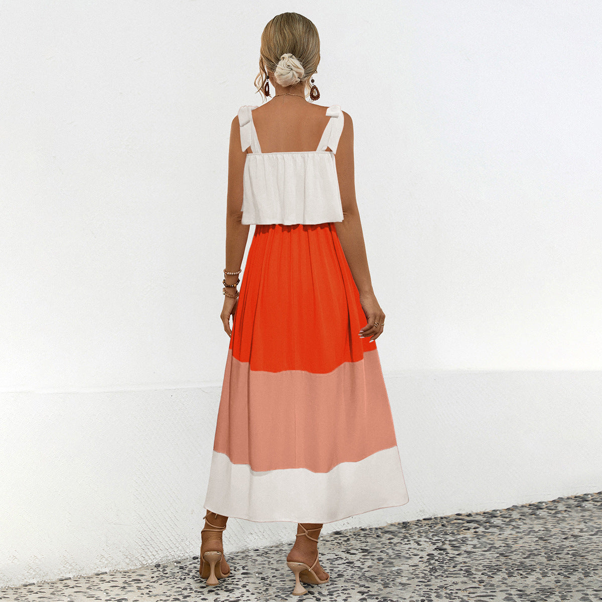 Damen Maxikleid mit trägerlosem Oberteil und Wellenmuster WW