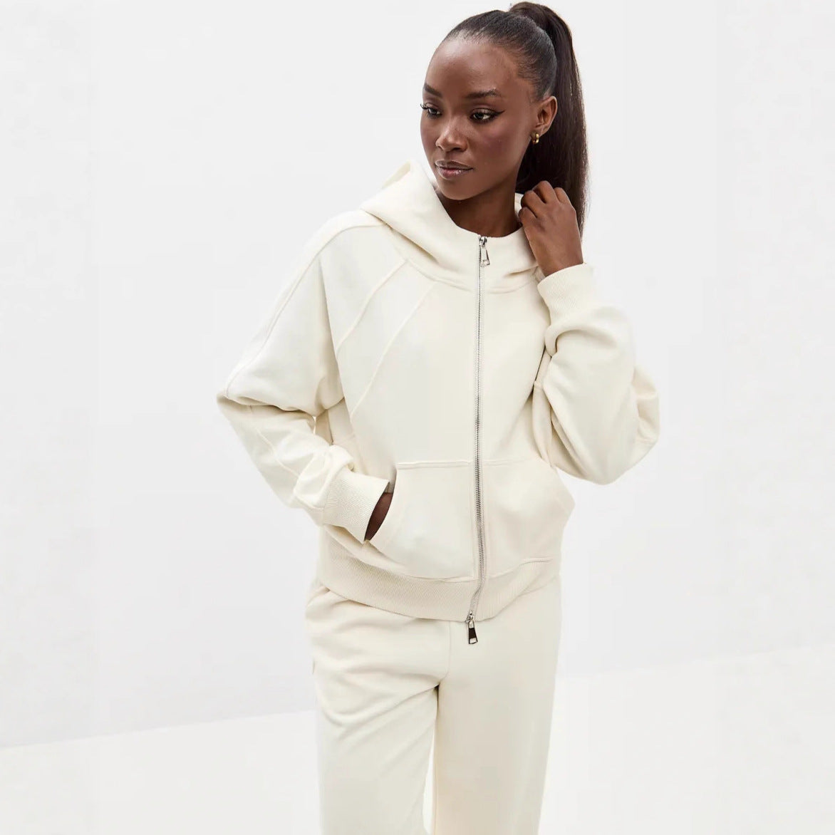 Damen komfortables Set aus Hoodie und Jogginghose mit Reißverschluss WW