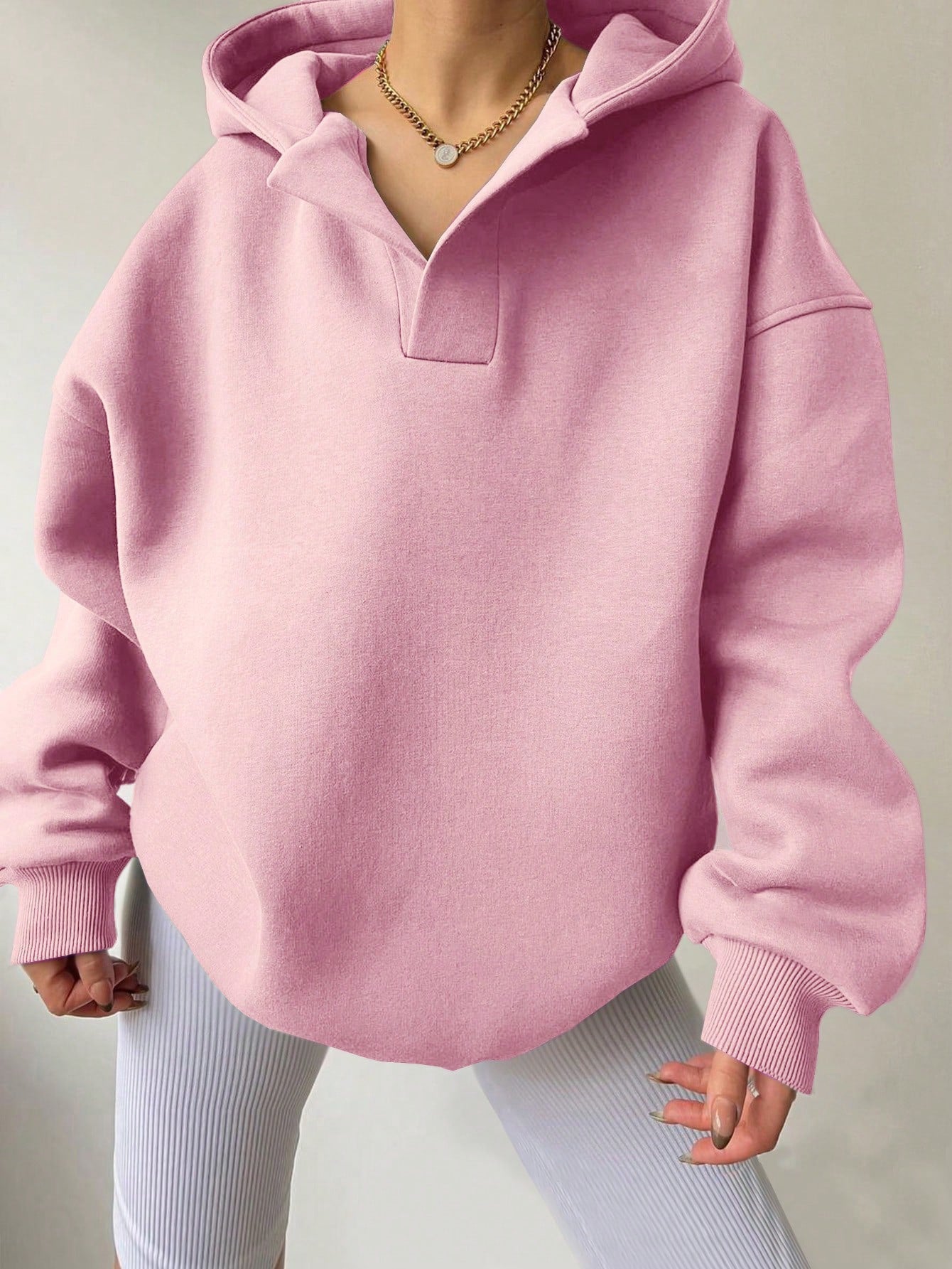 Damen Oversized Kapuzenpullover mit modischem Schnitt und legerem Look WW