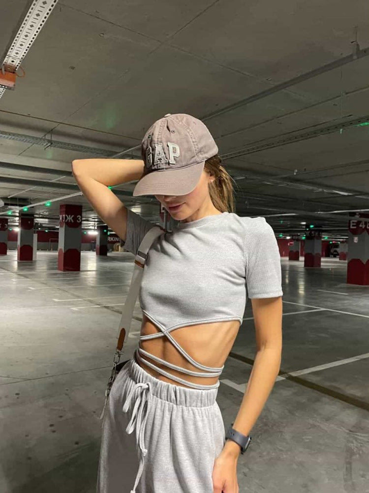 Damen sportliches Cropped-Oberteil mit verspieltem Schnitt und einzigartigem Banddesign WW