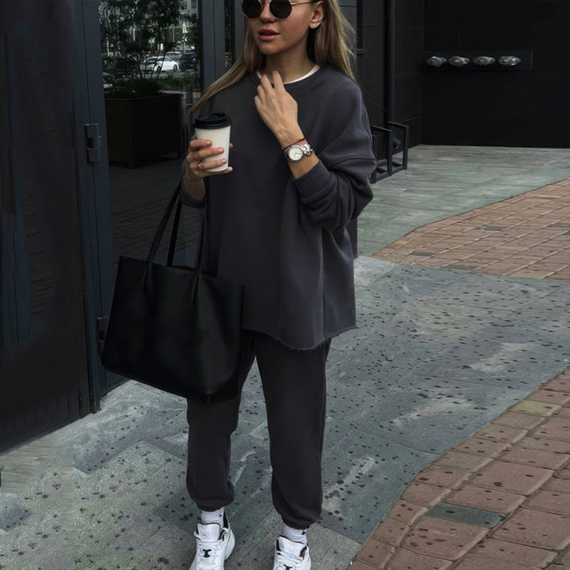 Damen lässiger Sportanzug mit oversized Oberteil und bequemer Hose WW