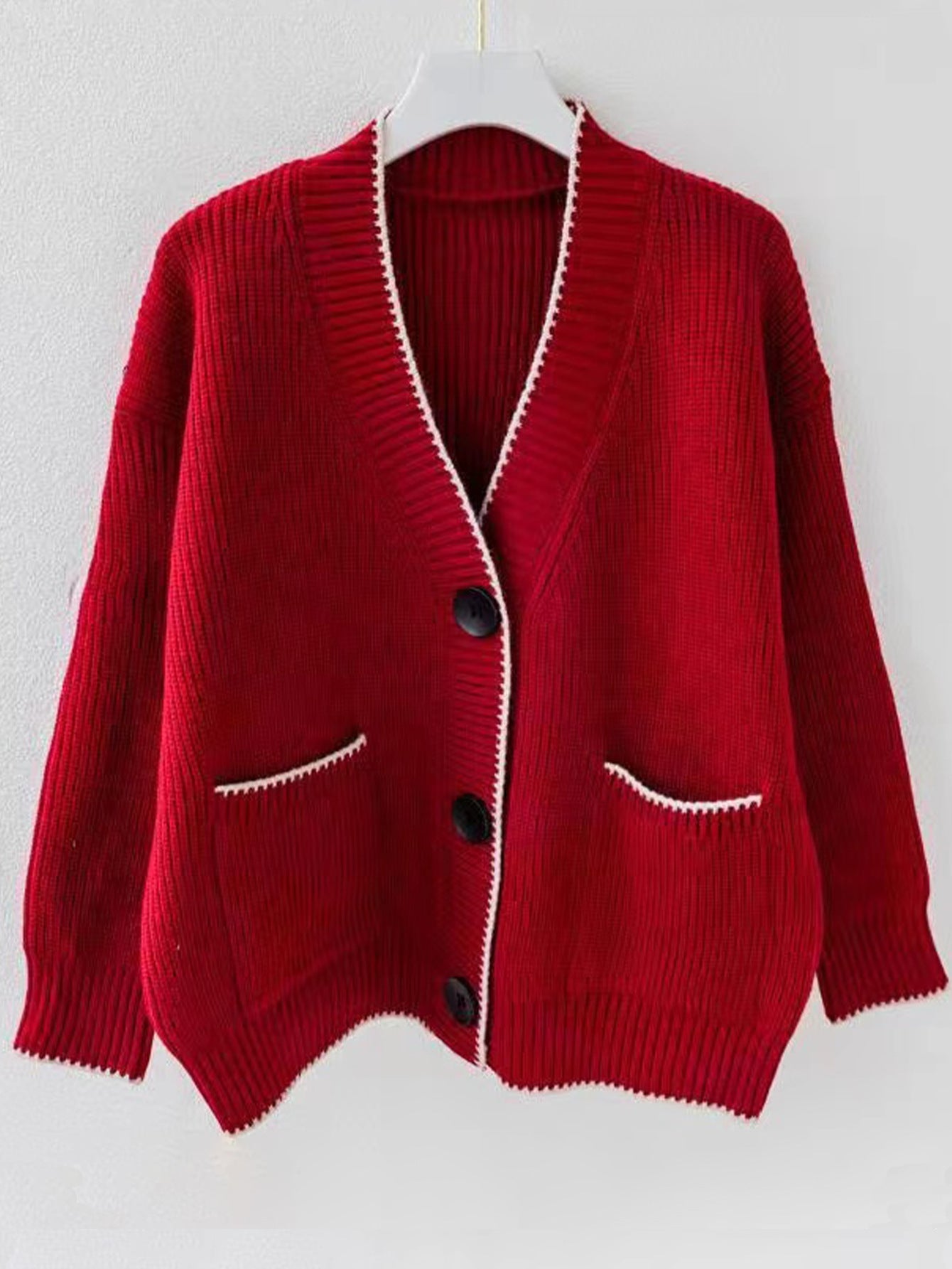 Damen Strickjacke mit modernen Taschen und kontrastierenden Details WW