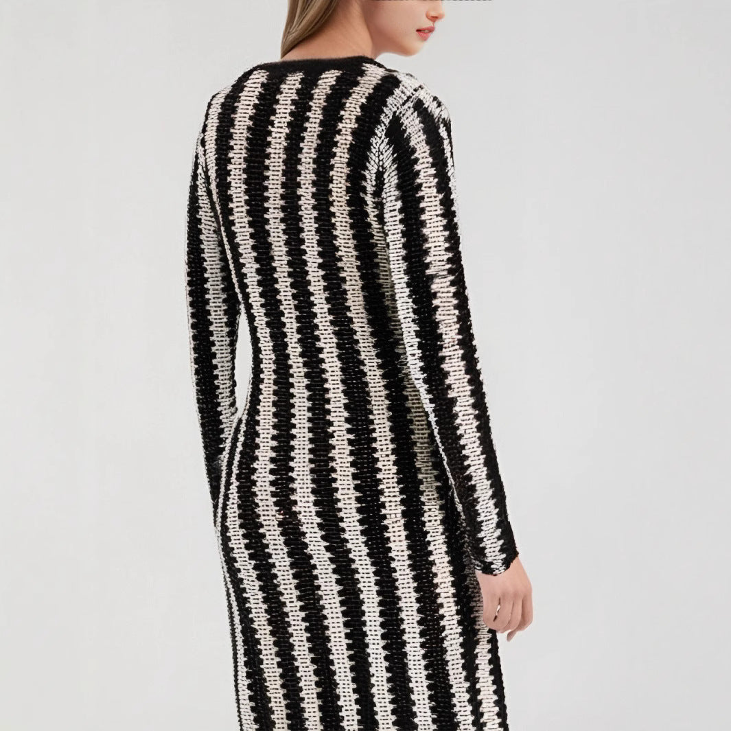 Damen Designer-Strickkleid mit asymmetrischem Schnitt und grafischem Muster WW