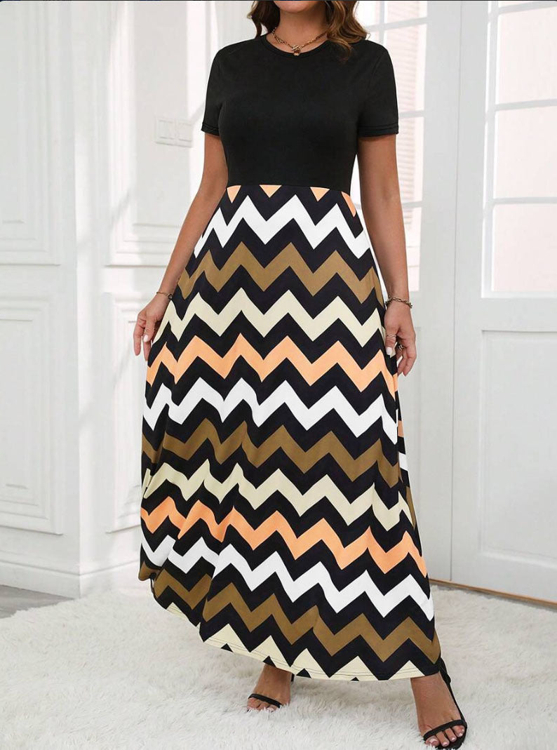 Damen Maxikleid mit auffälligem Zickzackmuster und elegantem Schnitt WW