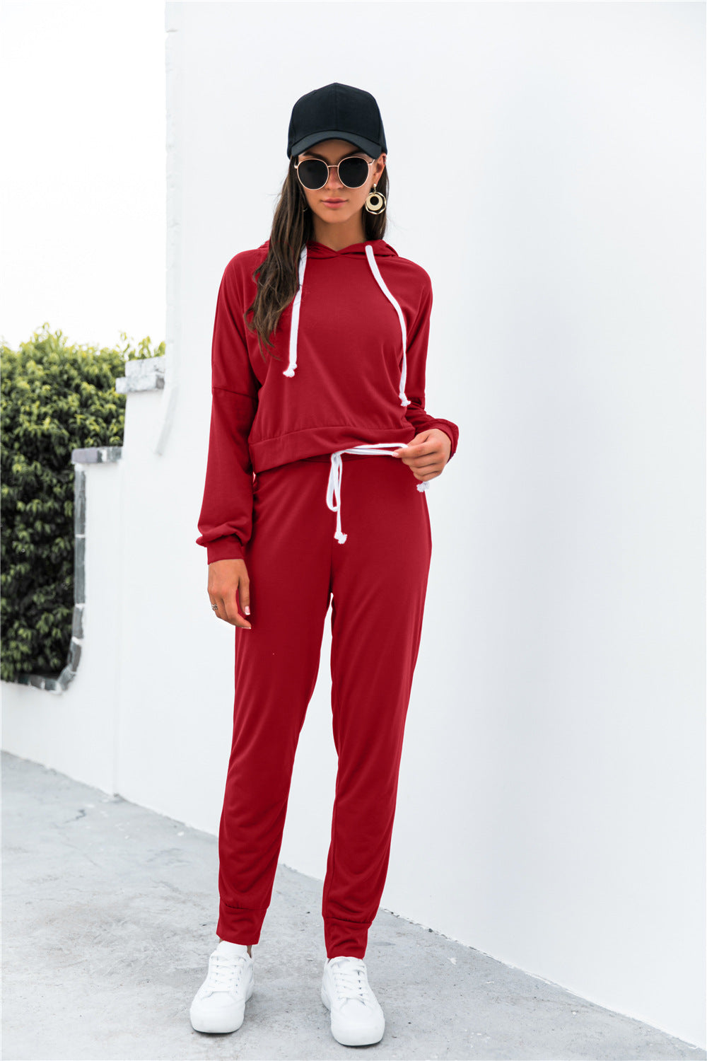 Damen Loungewear-Set mit lässigem Hoodie und Jogginghose WW