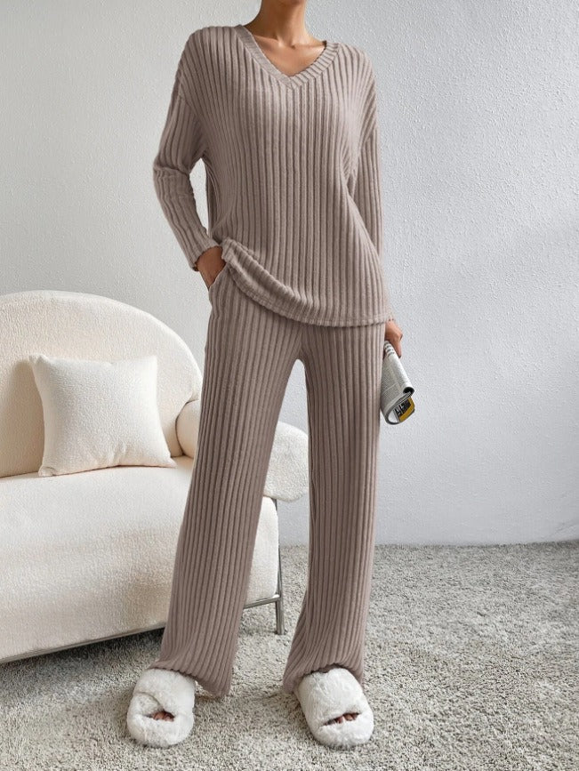 Damen lässiger Strickanzug mit V-Ausschnitt und praktischen Taschen WW