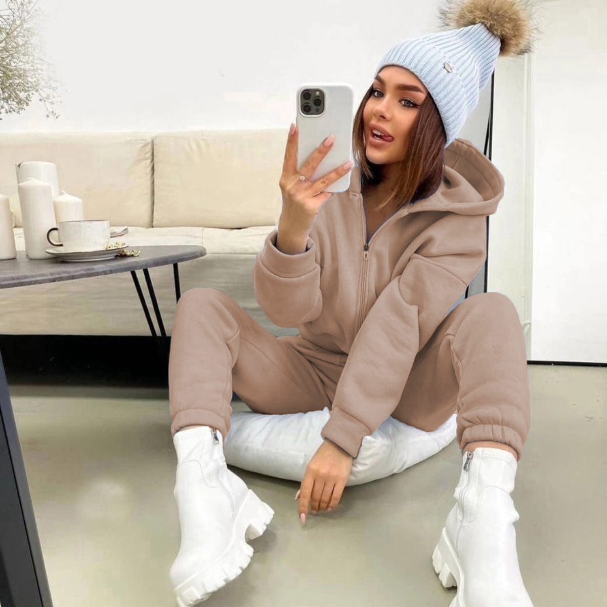 Damen sportliches Fleece-Jumpsuit mit Kapuze und elastischem Bund WW