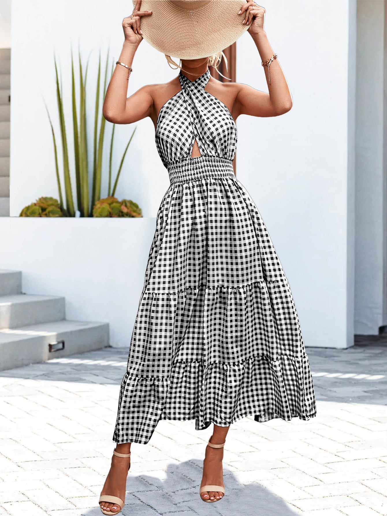 Damen Maxikleid mit tiefem Ausschnitt und eleganter Cut-Out-Detail WW