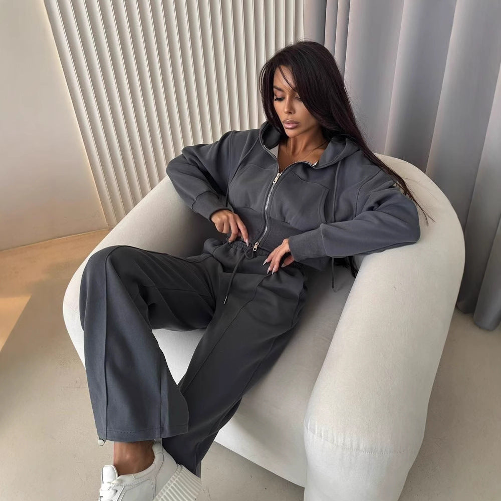 Damen sportliches Set aus cropped Kapuzenjacke und bequemen, lockeren Sporthosen WW