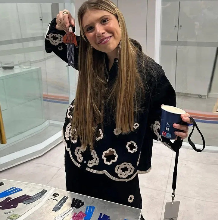 Damen lässiger Stoffanzug mit floralem Applikationsdesign WW