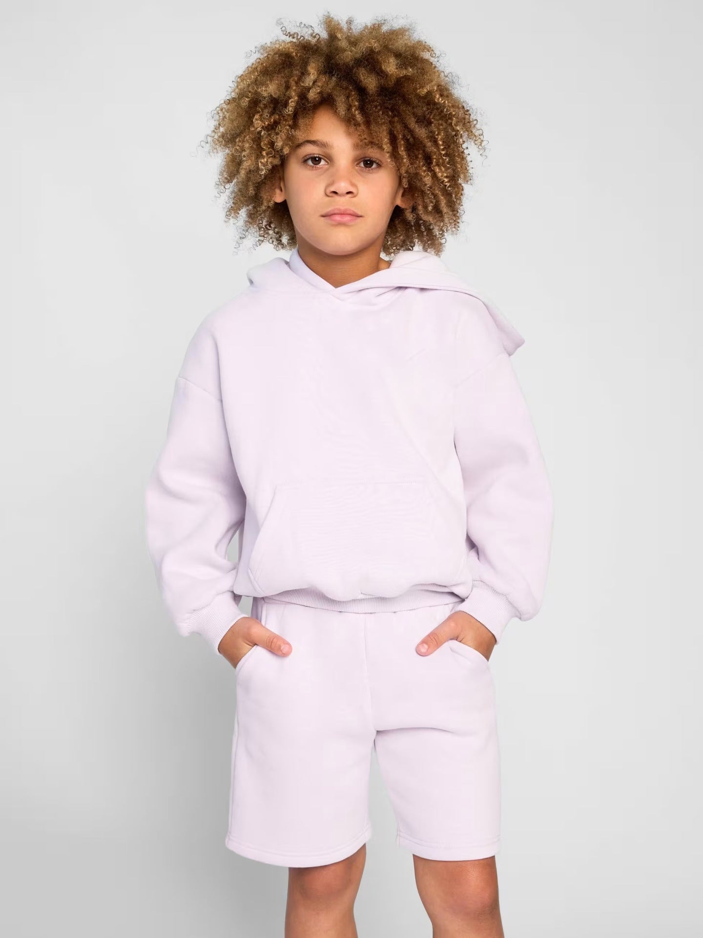 Damen Kapuzensweatshirt und Shorts-Set aus weichem Fleece mit praktischen Taschen WW