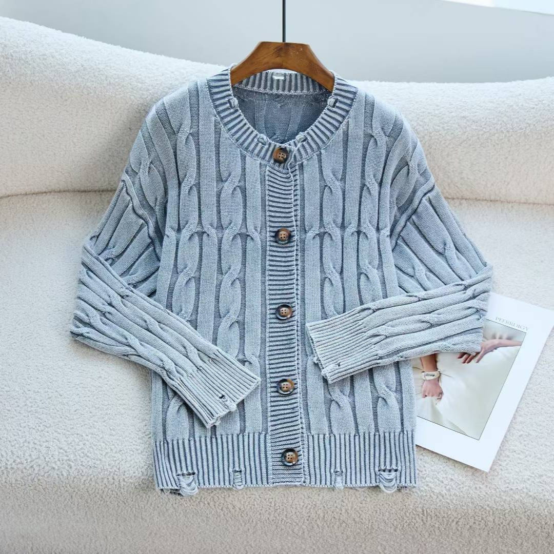 Damen Strickjacke mit Zopfmuster und eleganten Knopfdetails WW