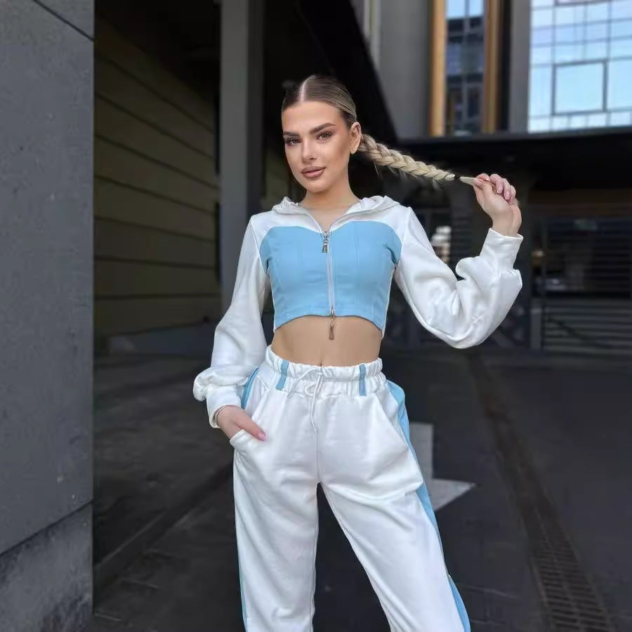 Damen sportliches Set mit cropped Kapuzenjacke und weitem Hosen WW