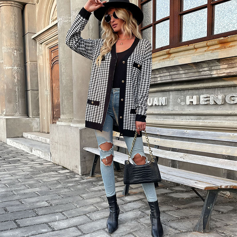 Damen Strickjacke im modischen Hahnentrittmuster mit eleganten Knopfdetails WW