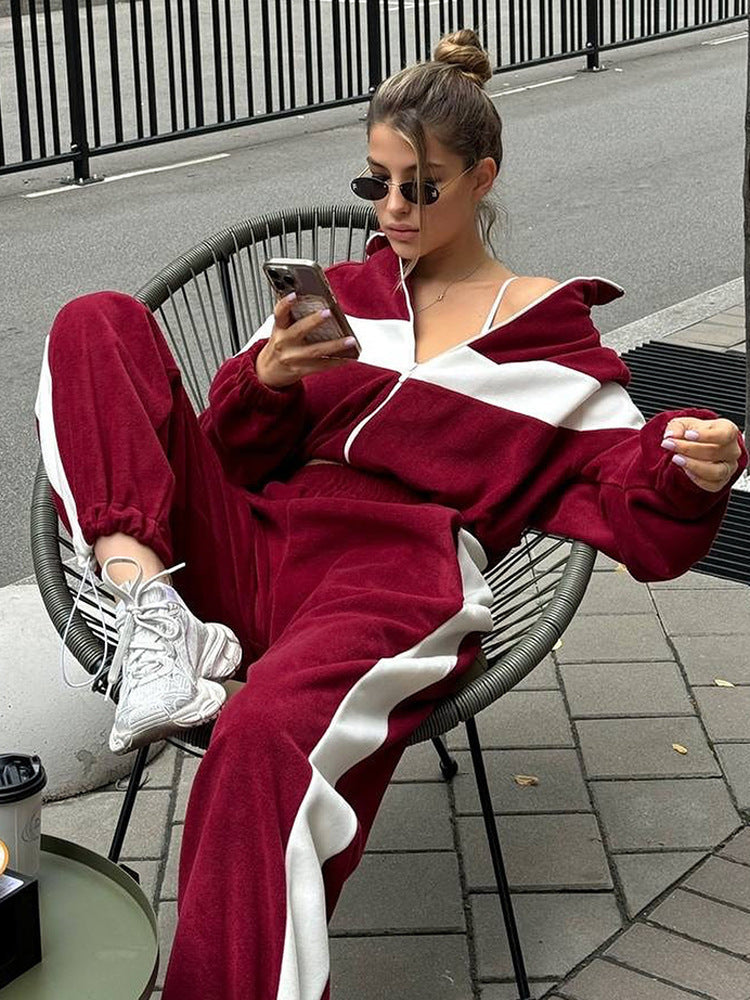 Damen sportliches Fleece-Set mit Reißverschluss und kontrastierenden Seiteneinsätzen WW