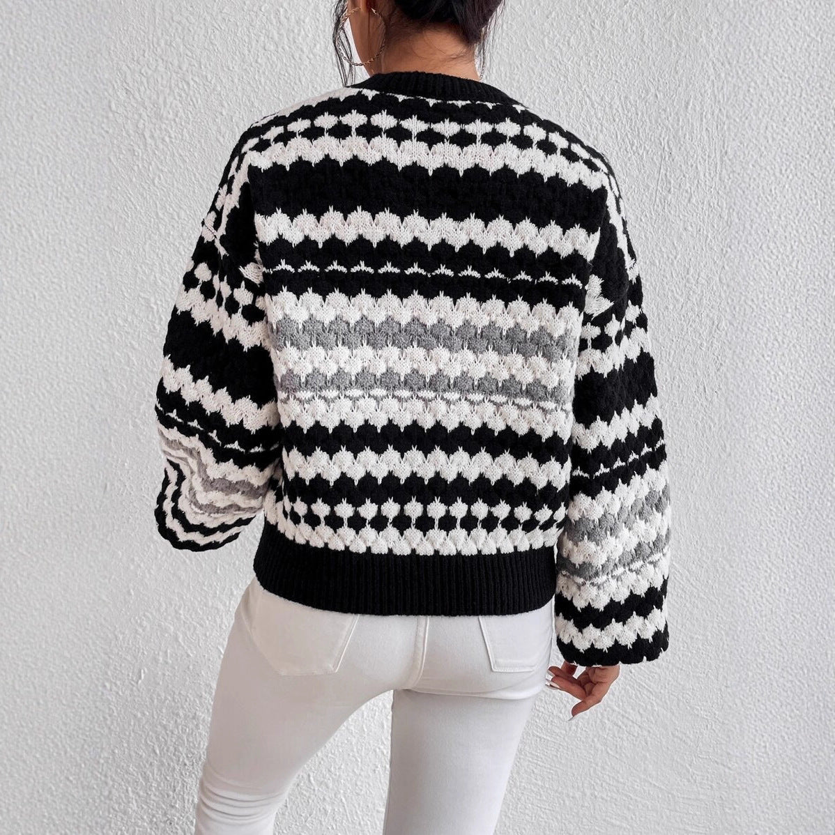 Damen Strickpullover mit kreativem Lochmuster und modischen Farbakzenten WW