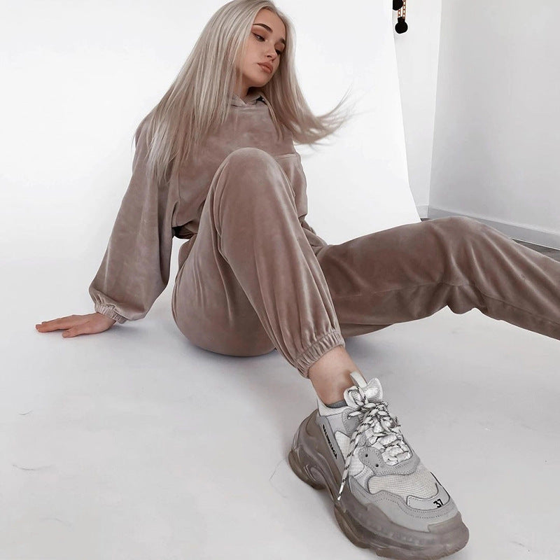Damen lässiges Velours Set mit cropped Hoodie und bequemer Jogginghose WW
