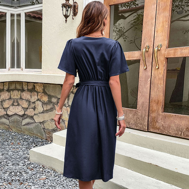 Damen Midi-Kleid mit eleganter Wickeloptik und praktischen Knopfdetails WW