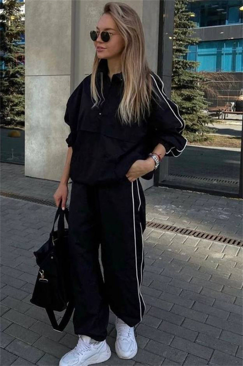 Damen Sportliche Jacke mit kurzem Reißverschluss und praktischen Taschen WW