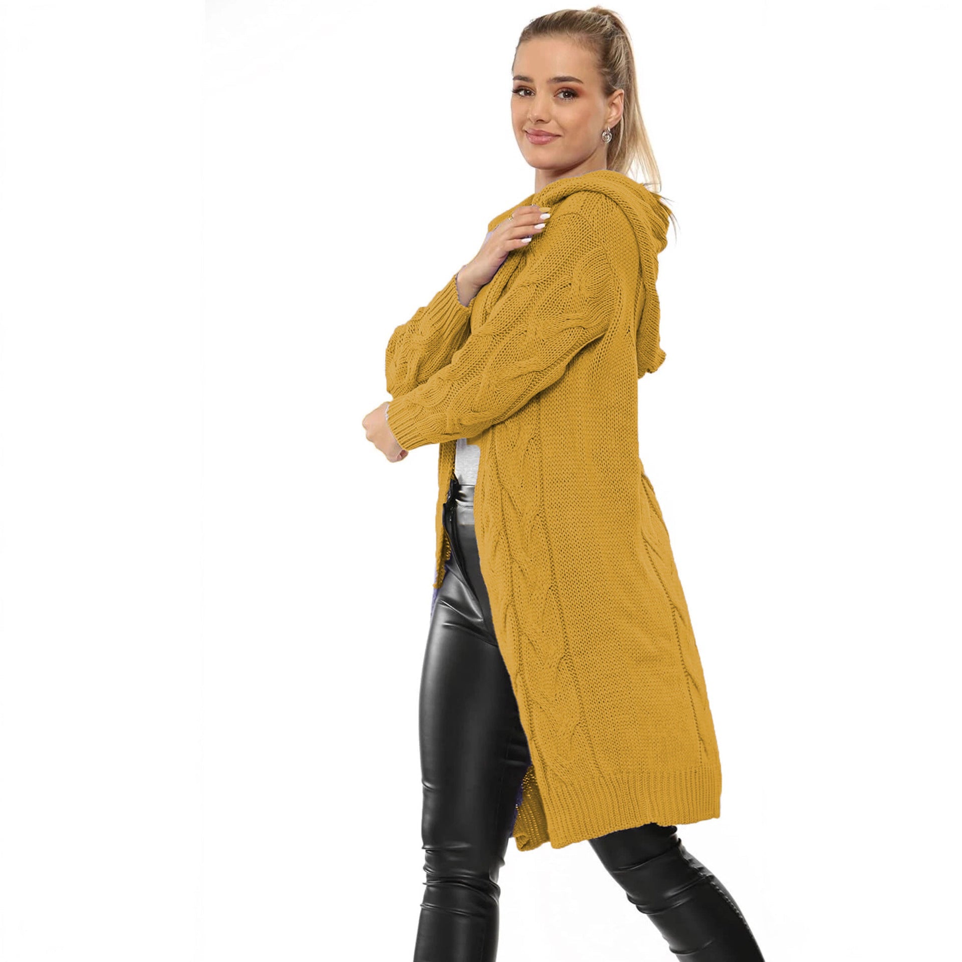 Damen Großer Strickmantel mit Kapuze und aufwendiger Zopfmusterstruktur WW