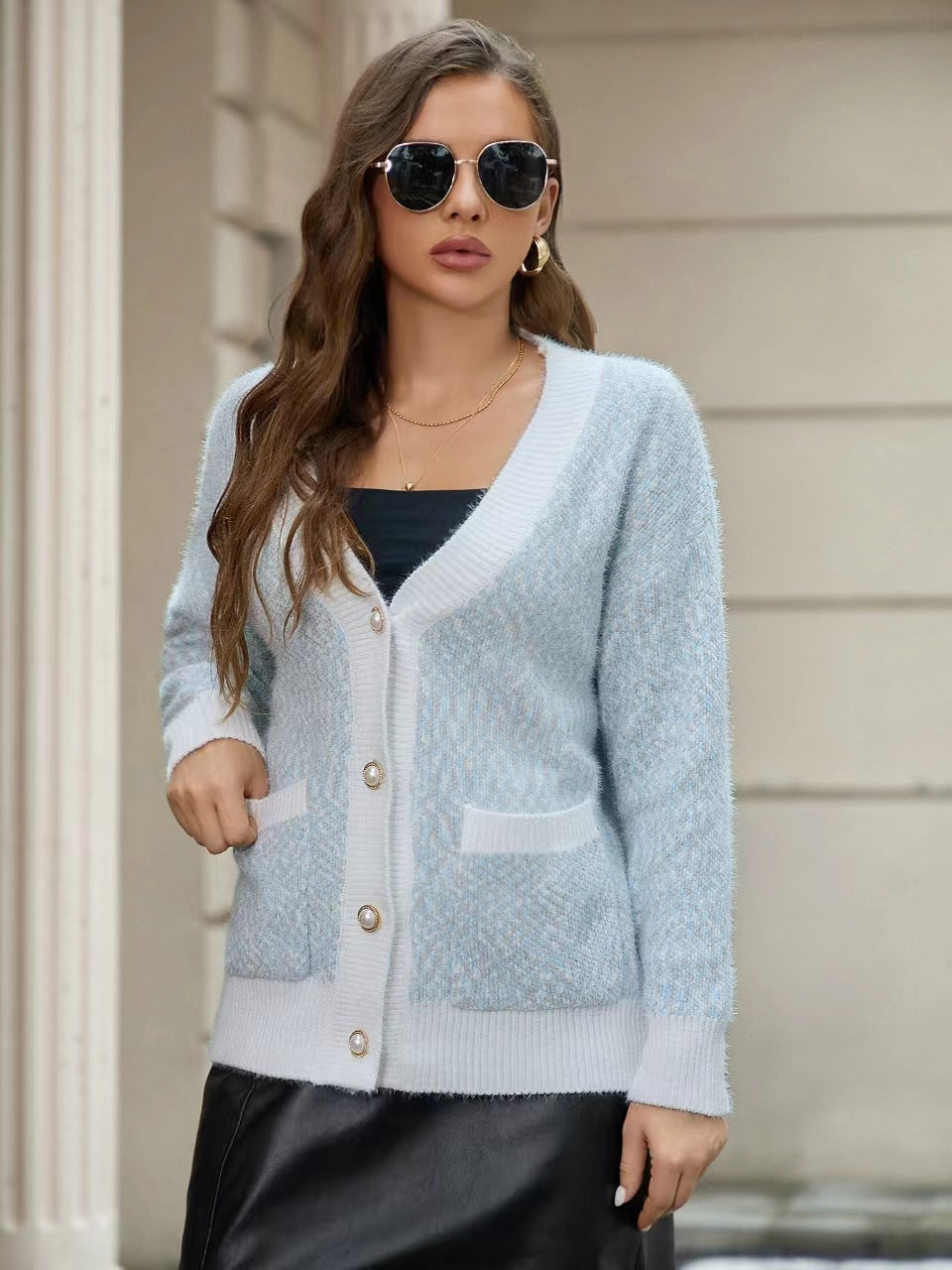 Damen oversized Strickjacke mit praktischen Taschen und stilvollen Knopfdetails WW