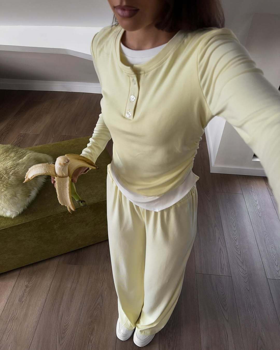 Damen gemütliches Freizeit-Set mit sportlichem Design WW
