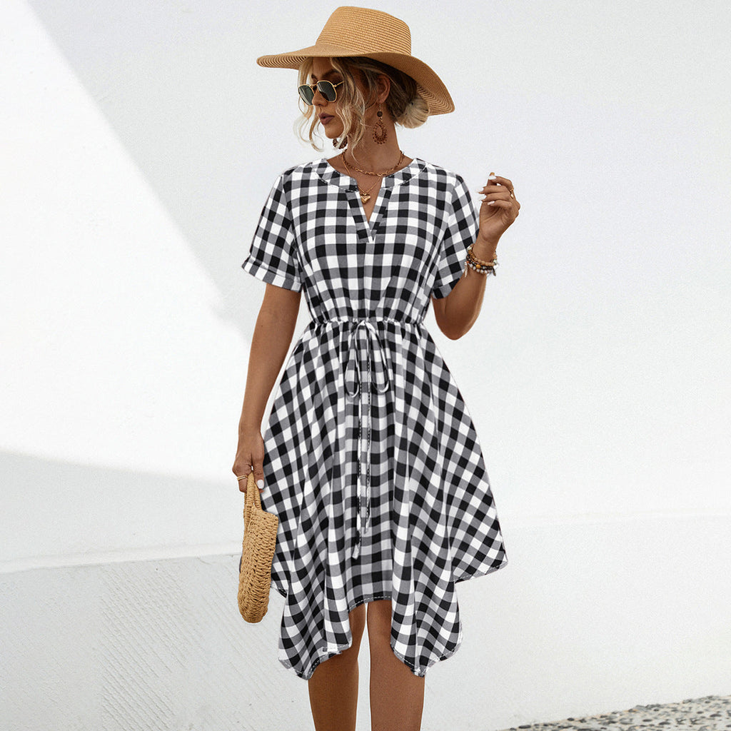 Damen V-Ausschnitt Gingham Kleid mit verspieltem Kordelzug und asymmetrischem Saum WW