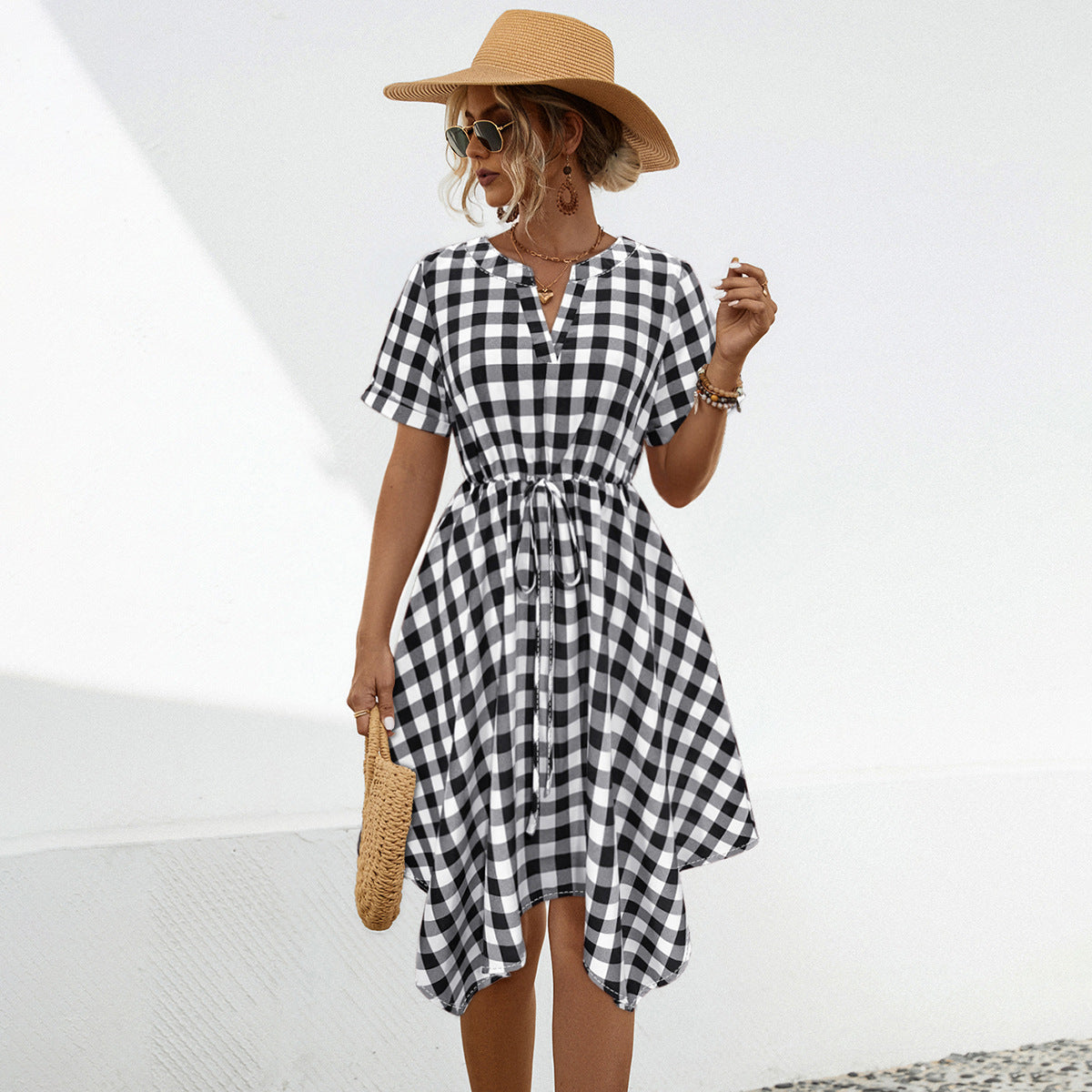 Damen V-Ausschnitt Gingham Kleid mit verspieltem Kordelzug und asymmetrischem Saum WW