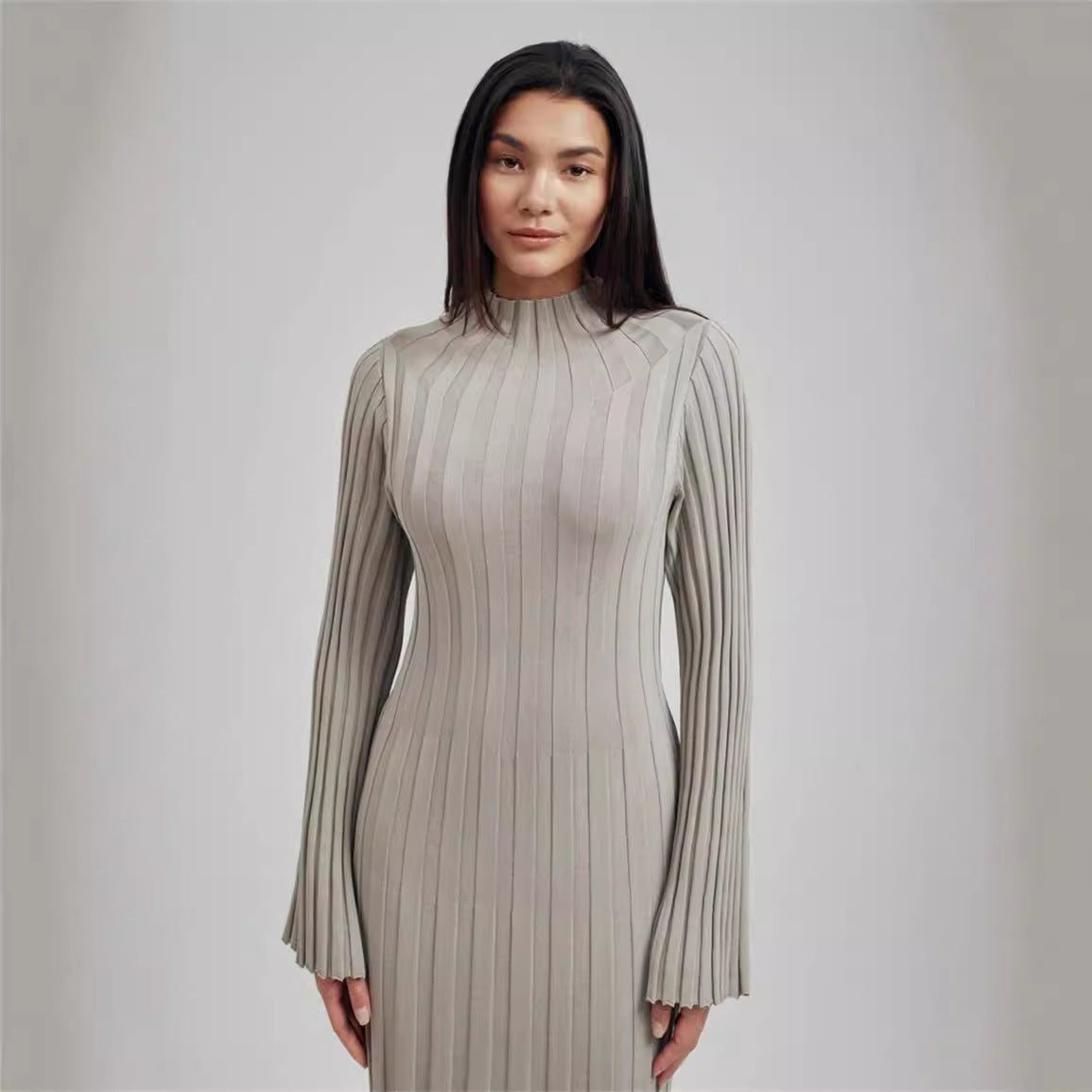 Damen Maxikleid mit elegantem Rippdesign und hochgeschlossenem Kragen WW