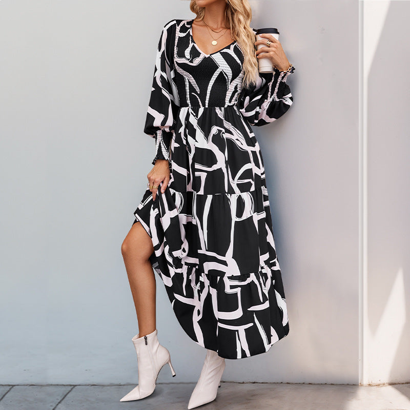 Damen Maxikleid mit modernen grafischen Mustern und voluminösen Ärmeln WW