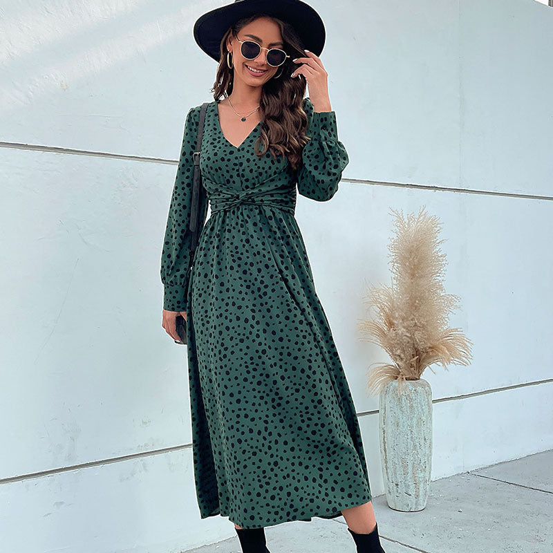 Damen Maxikleid mit modernem Wickeldesign und grafischem Punktmuster WW