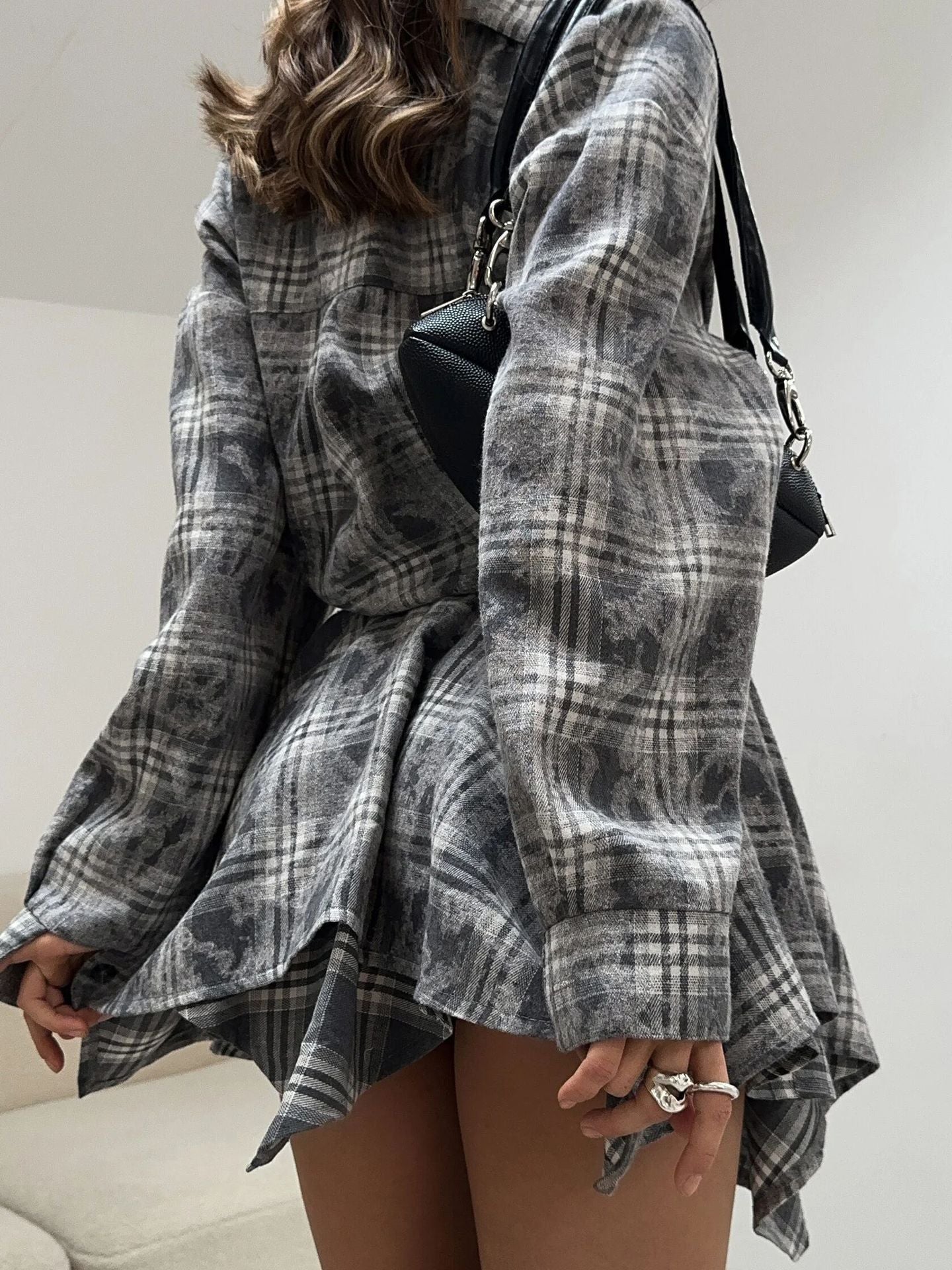 Damen lässiges Karo-Shirtkleid mit Hemdkragen und asymmetrischem Schnitt WW