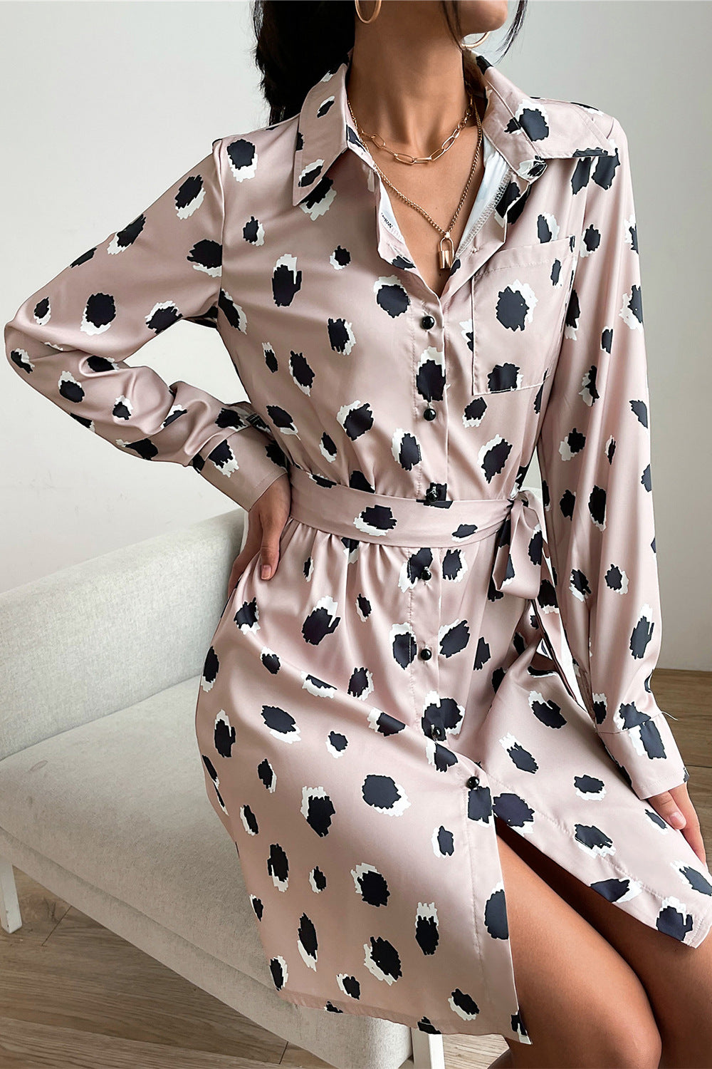Damen Hemdblusenkleid mit eleganten Rüschendetails und bindbarem Gürtel WW
