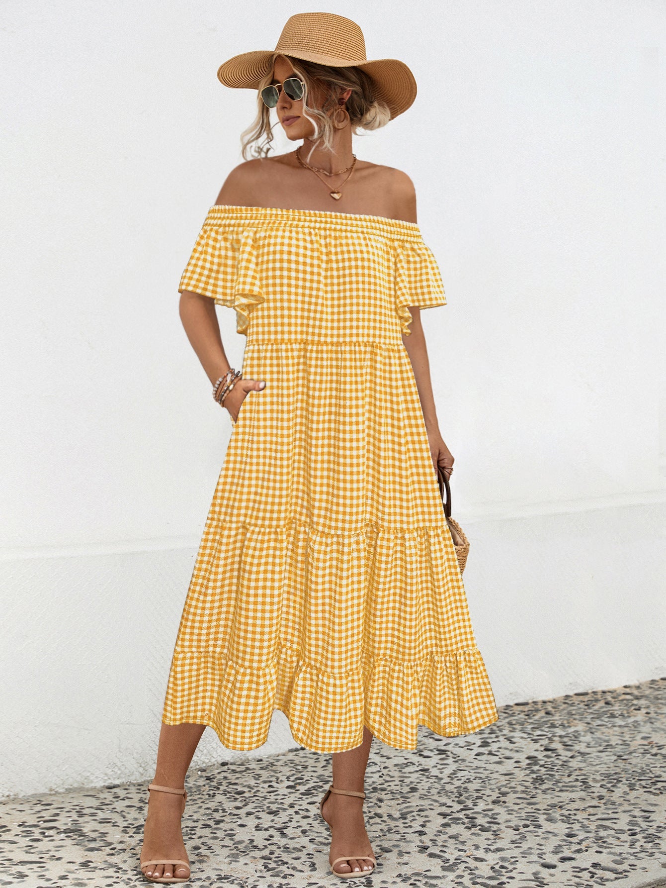 Damen Maxikleid mit schulterfreiem Design und voluminösen Rüschensäumen WW