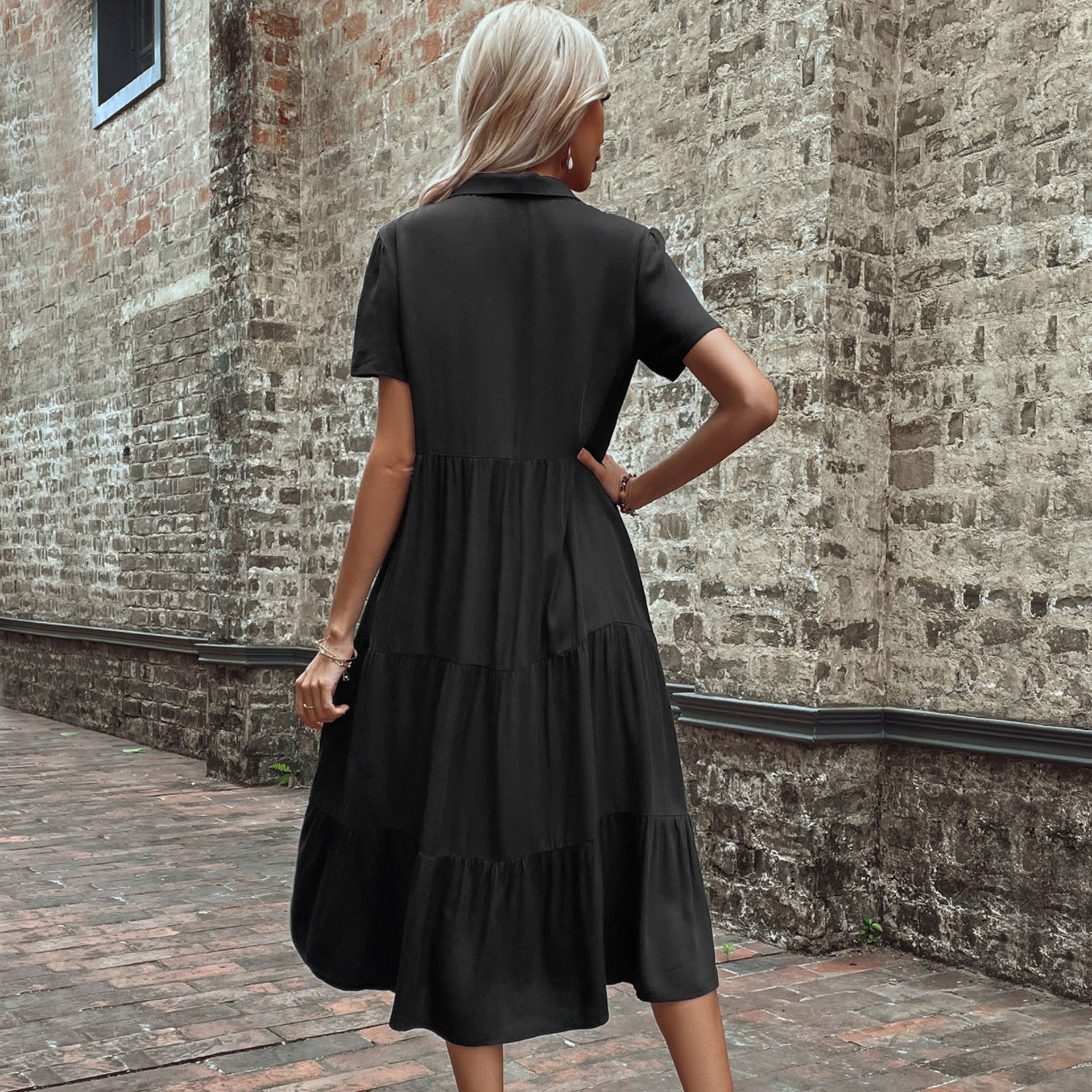 Damen Hemdblusenkleid mit fließendem Schnitt und dekorativen Knopfdetails WW