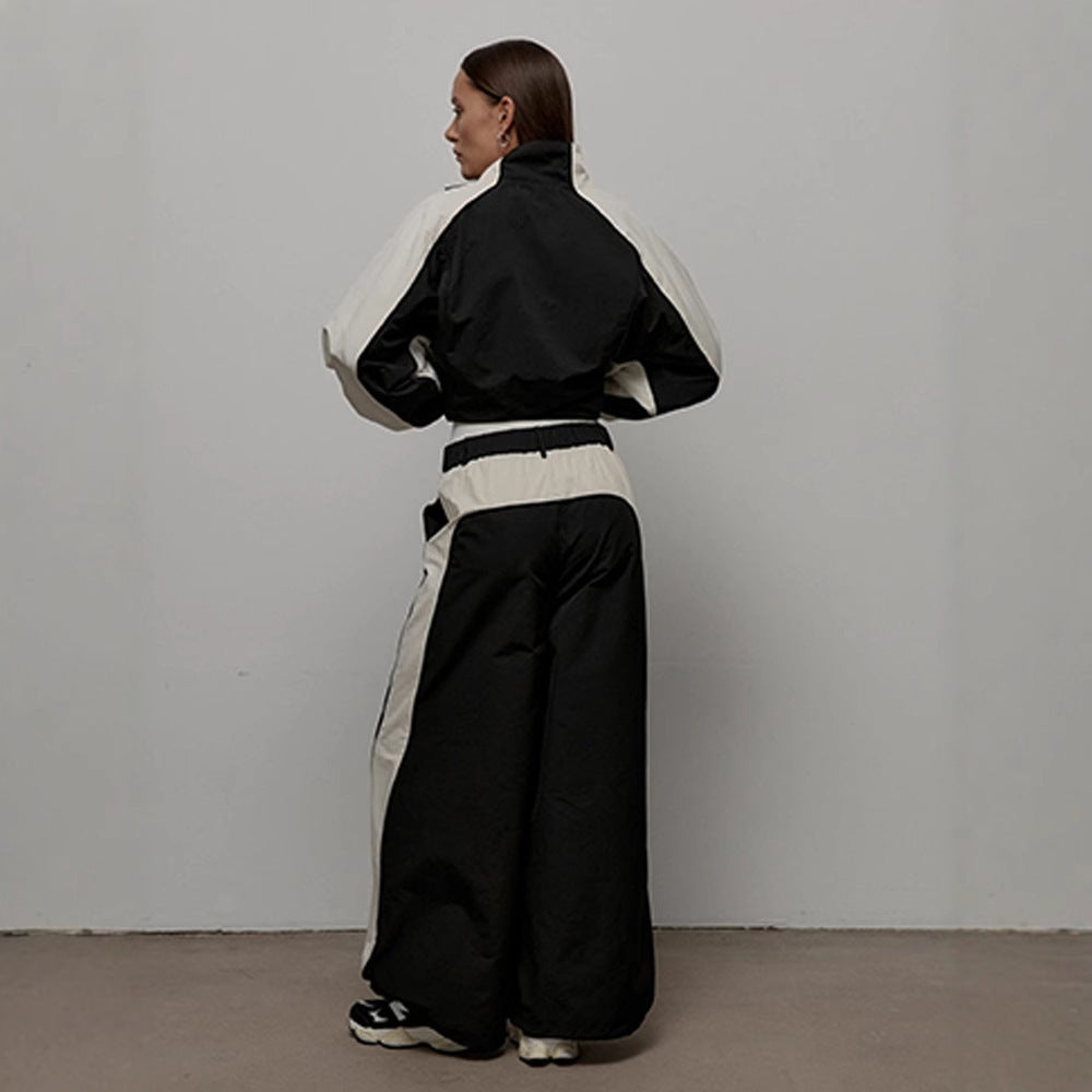 Damen Sportjacke mit hoch stehendem Kragen und kontrastierenden Ärmeln WW