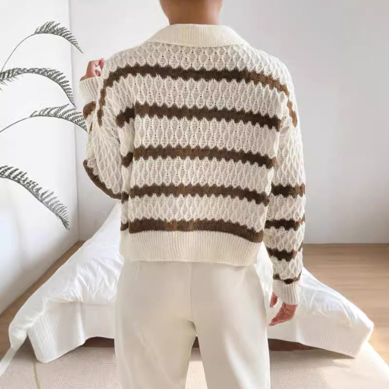Damen Strickpullover im lässigen Stil mit strukturiertem V-Ausschnitt und hellen Akzenten WW